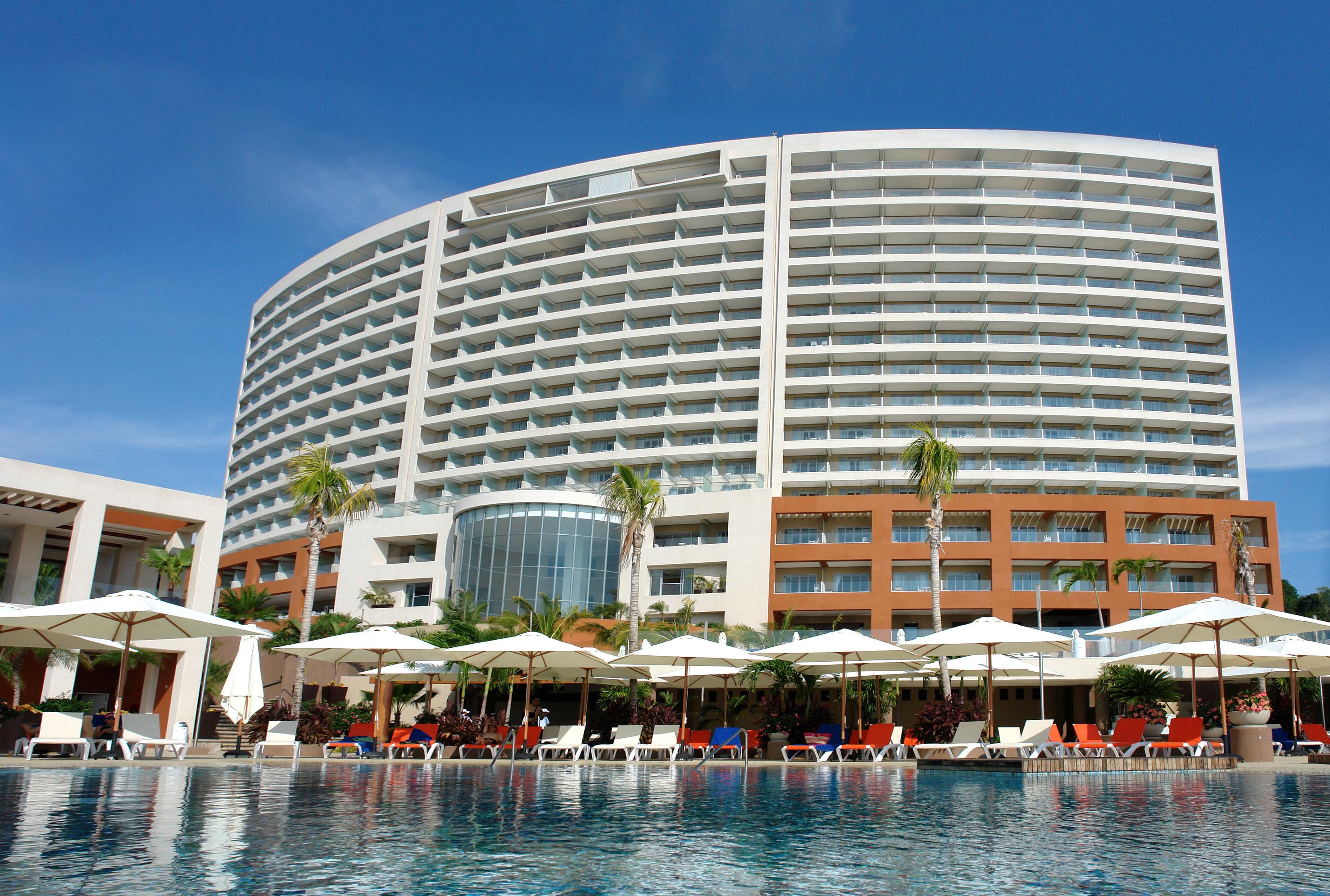Azul Ixtapa Grand All Inclusive Suites - Spa & Convention Center Екстериор снимка The hotel