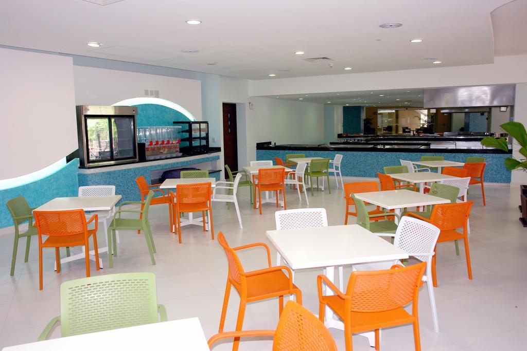 Azul Ixtapa Grand All Inclusive Suites - Spa & Convention Center Екстериор снимка The cafeteria at the University of the West Indies, Cave Hill Campus