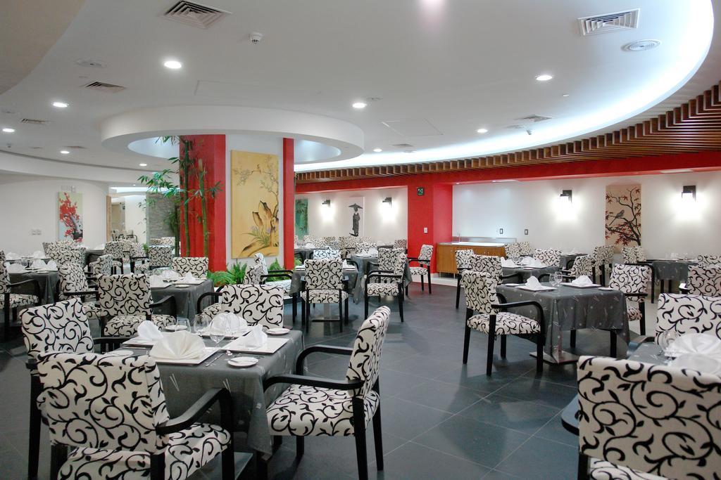 Azul Ixtapa Grand All Inclusive Suites - Spa & Convention Center Екстериор снимка The interior of the restaurant